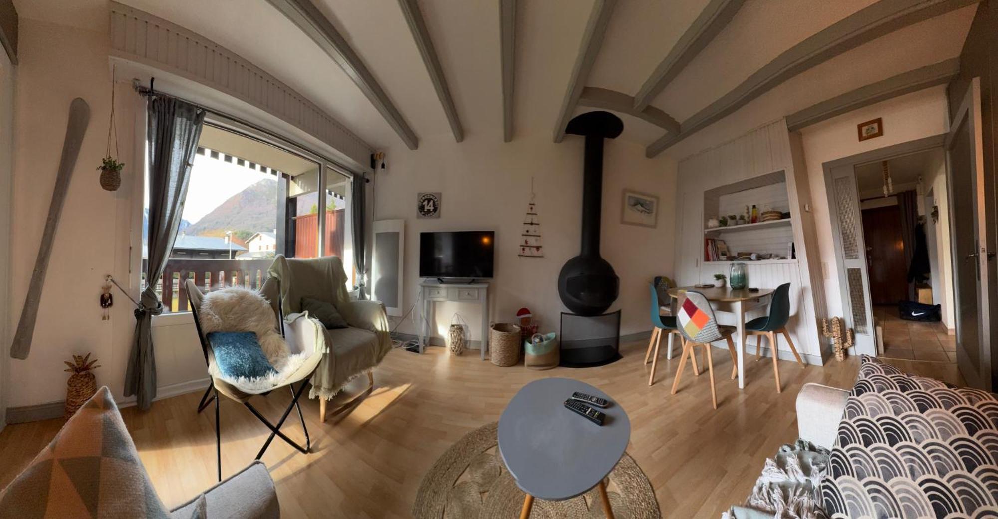 T2 Centre Village - Proximite Telecabine - Vue Montagne Plein Sud - Terrasse Couverte - Balcon - Chambre 1 Lit Double En 160 - Salon 1 Canape Convertible En 140 - Cuisine Separee Saint-Lary-Soulan Kültér fotó